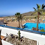 Апартаменти 80m Sun Deck By Deihu Experiences