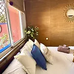 80m Sun Deck By Deihu Experiences Апартаменти *
