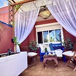 Апартаменти 80m Sun Deck By Deihu Experiences