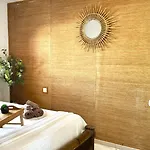 80m Sun Deck By Deihu Experiences شقة